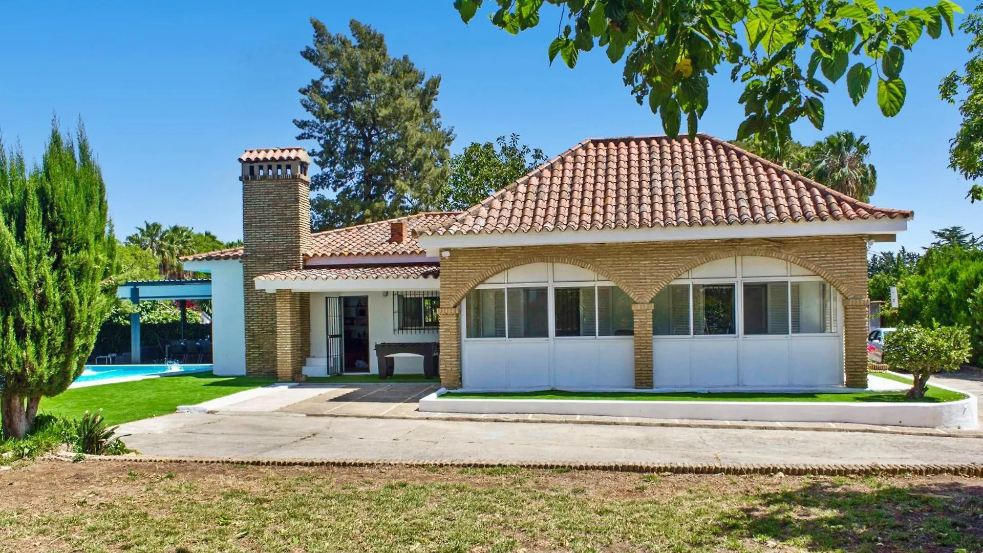 Villa San Patricio I Piscina Privada I Jacuzzi Spa I Bbq I Ps5 I Aire Acon I 3000M2 I 5Min-Centro Jerez de la Frontera