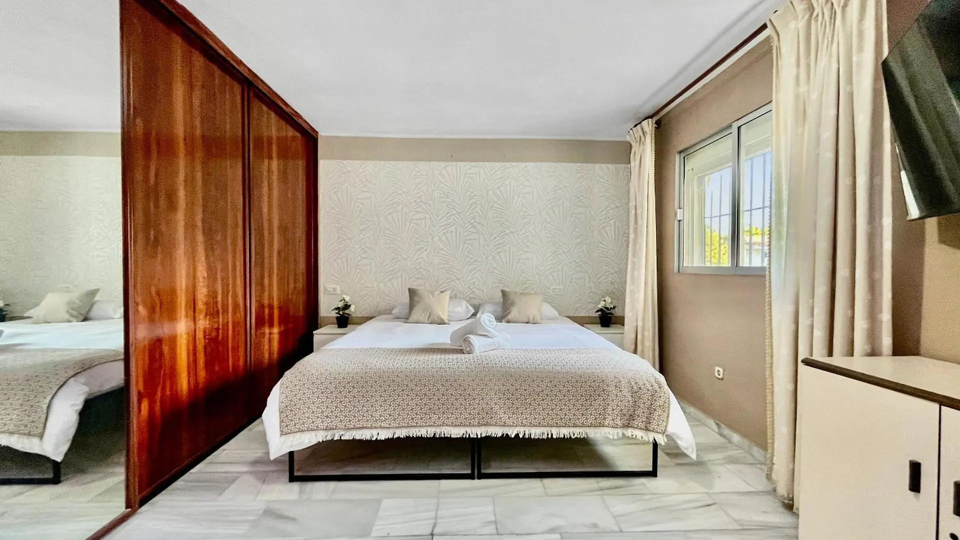 Villa San Patricio I Piscina Privada I Jacuzzi Spa I Bbq I Ps5 I Aire Acon I 3000M2 I 5Min-Centro Jerez de la Frontera España