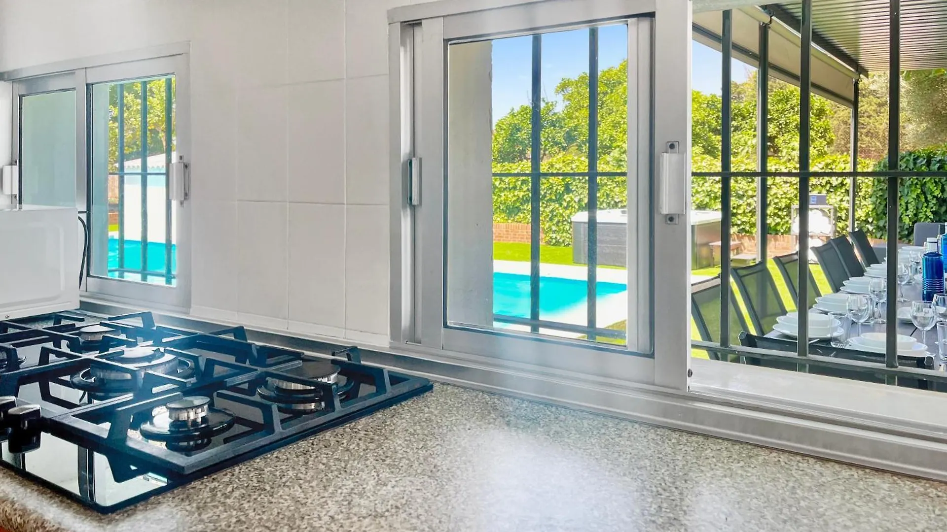 Villa San Patricio I Piscina Privada I Jacuzzi Spa I Bbq I Ps5 I Aire Acon I 3000M2 I 5Min-Centro Jerez de la Frontera