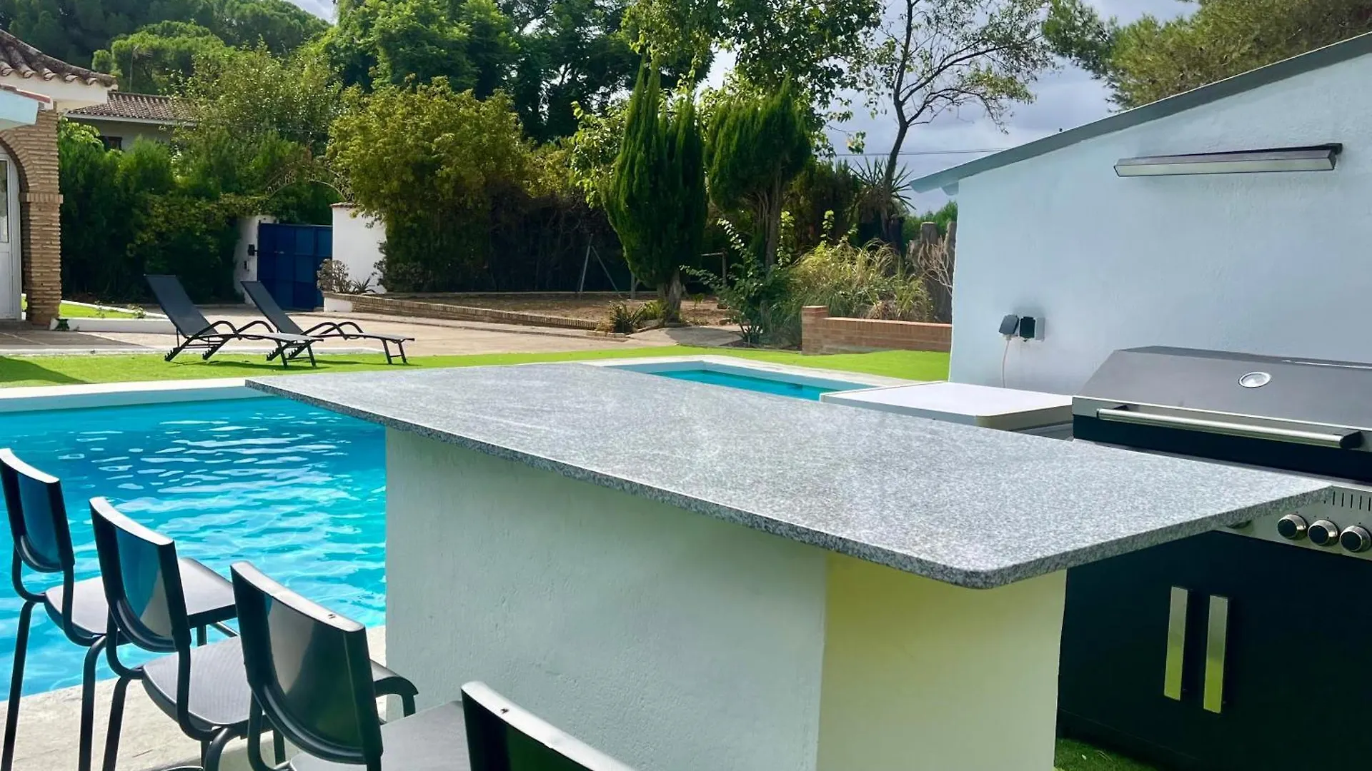 Villa San Patricio I Piscina Privada I Jacuzzi Spa I Bbq I Ps5 I Aire Acon I 3000M2 I 5Min-Centro Jerez de la Frontera